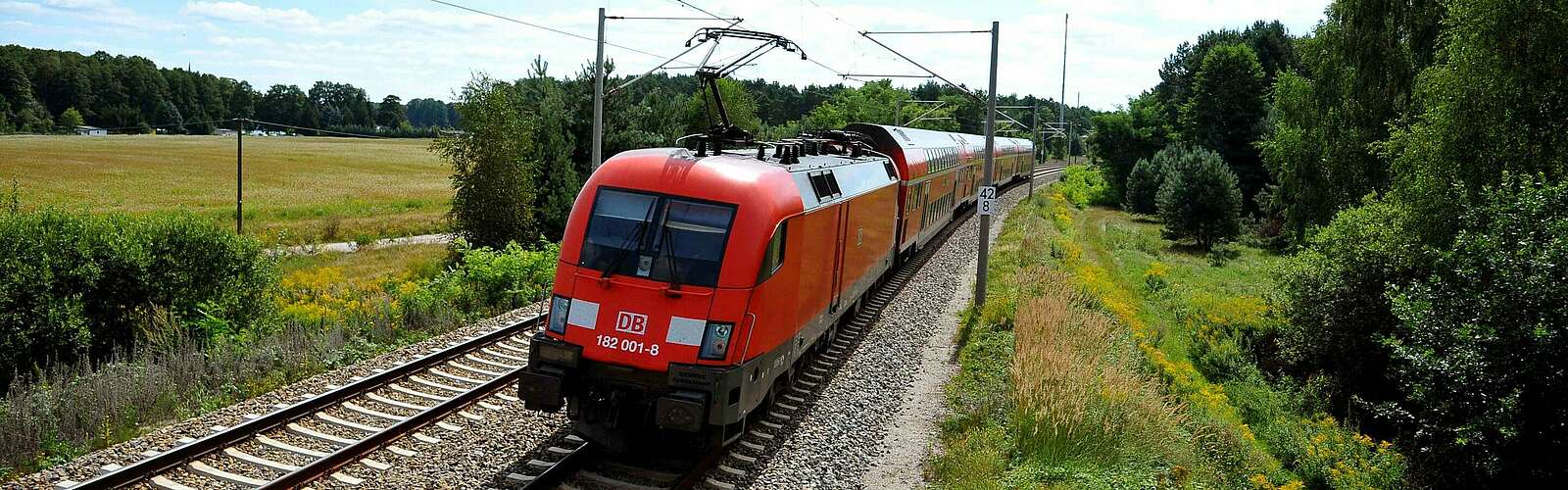 Regionalexpress von DB Regio Nordost,
        
    

        Picture: Deutsche Bahn AG/Jet-Foto Kranert